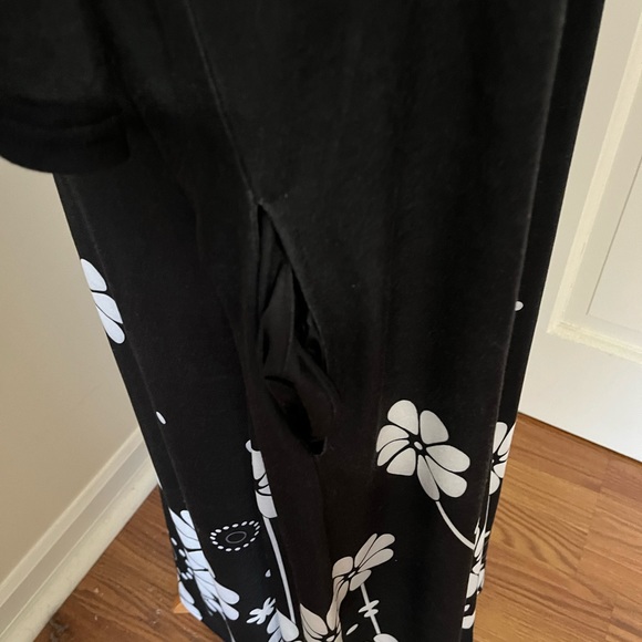 Dress - Picture 6 of 6